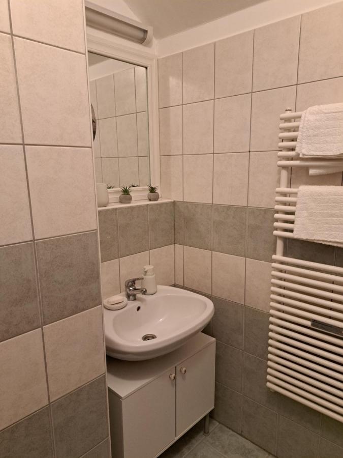 Rozsa Apartman 凯斯特海伊 外观 照片