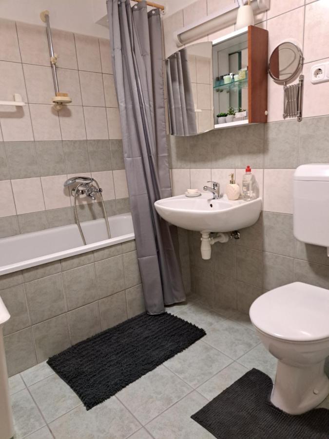 Rozsa Apartman 凯斯特海伊 外观 照片